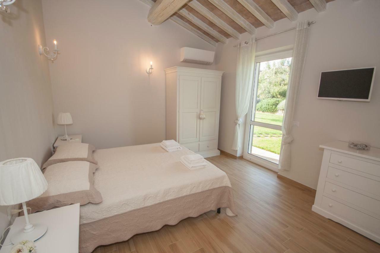 Agriturismo Il Mirto Pescia Romana Exterior foto
